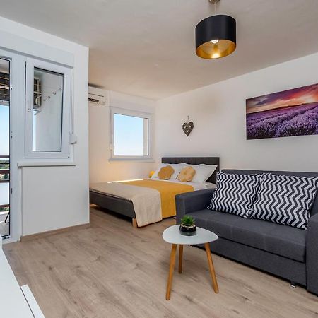 Apartman Vita Pula Bagian luar foto